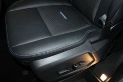 Fahrzeugabbildung Ford Tourneo Custom L1 Active Standheizung ACC 8-Sitz