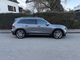 Mercedes-Benz GLB 35 AMG 4MATIC DCT, Keramikversiegelt, KD neu - graue Mercedes-Benz GLB 35 AMG