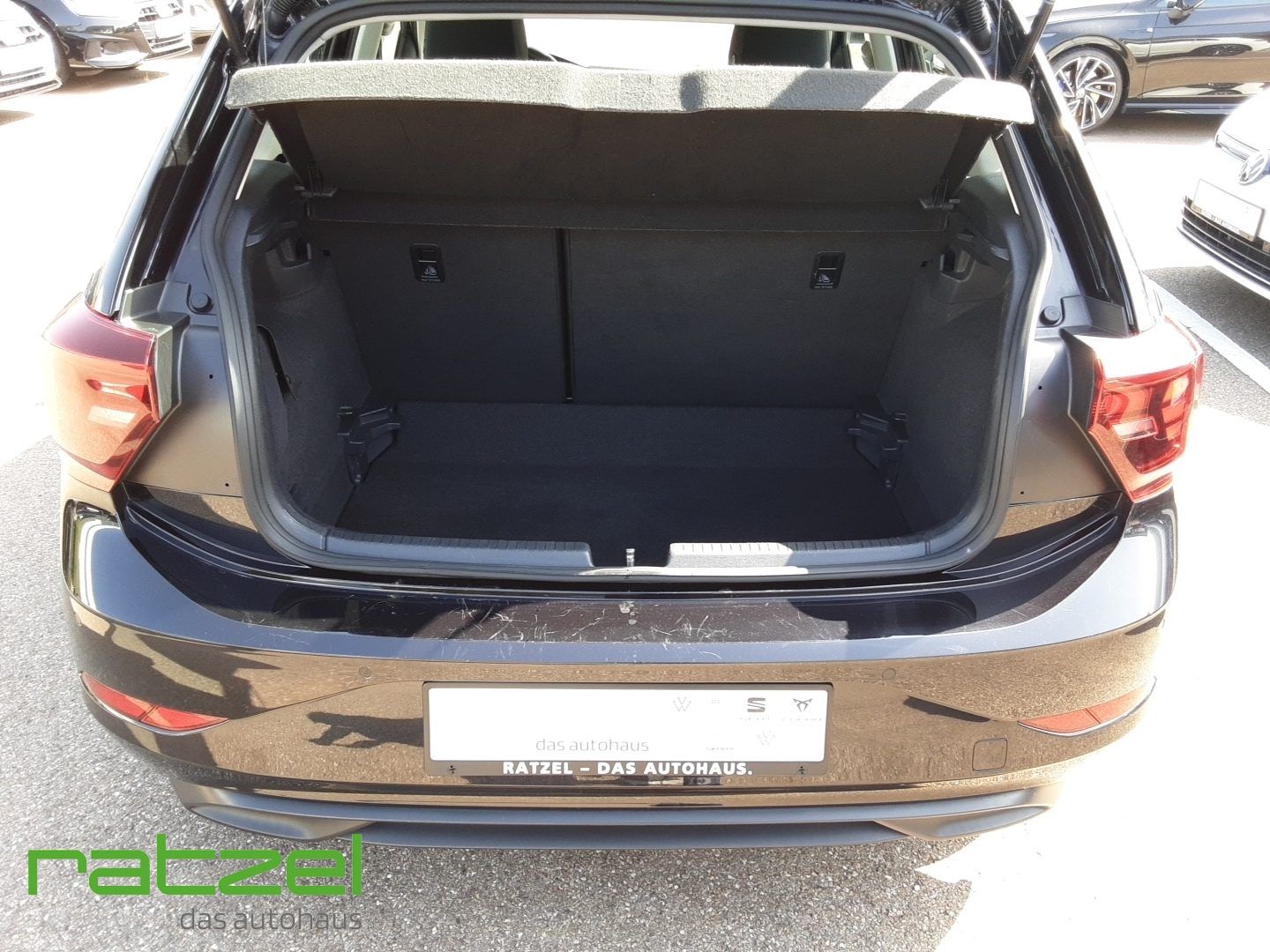 Fahrzeugabbildung Volkswagen Polo Life 1.0 TSI DSG ACC IQ Drive Paket Side As