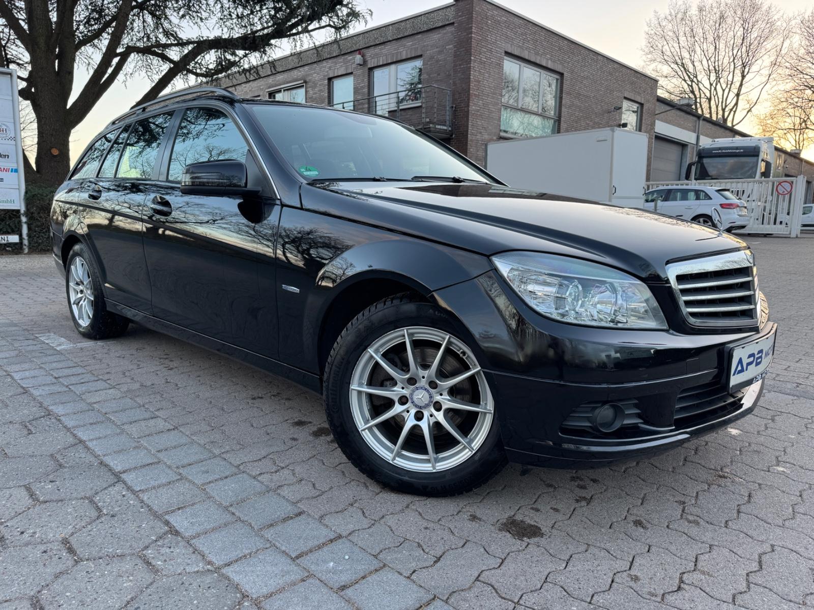 Mercedes-Benz C 180 KTA BE 1.HAND MB-SCHECKHEFT AHK KLIMAAUT.