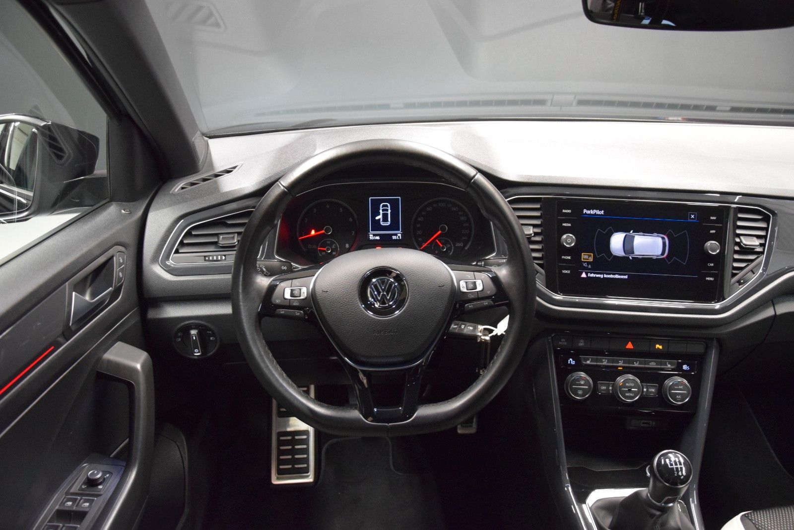 Fahrzeugabbildung Volkswagen T-Roc Sport NAVI LED