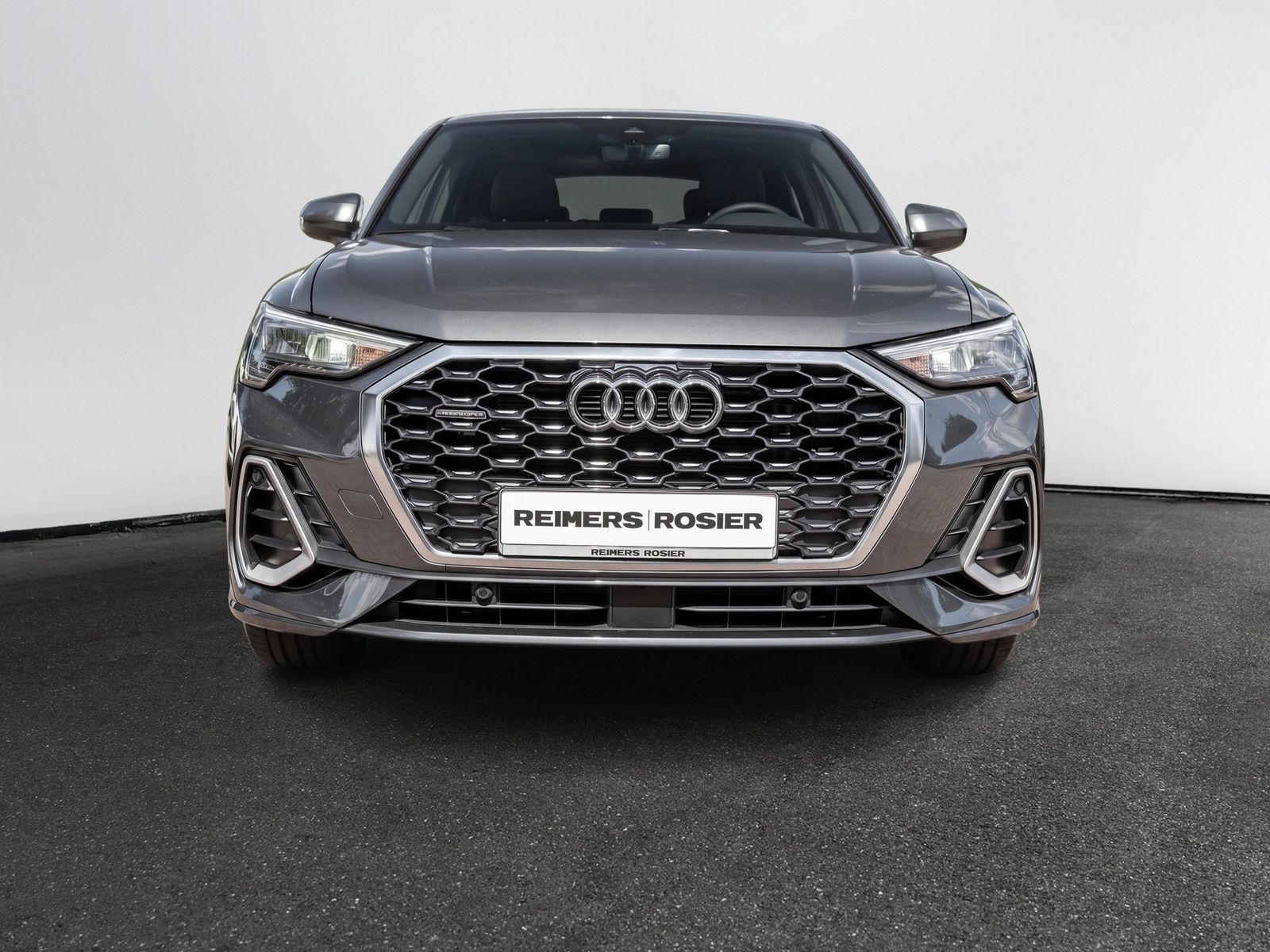 Audi Q3 Sportback S line 35 TDI imagem 3