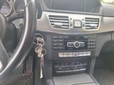 Mercedes-Benz E300 - Mercedes-Benz 300 mit Panoramadach