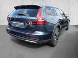 Volvo V60 Cross Country B4 AWD Ultimate Pano Head UP 3 - Volvo V60 Cross Country mit Diesel-Antrieb: mit Klimaanlage