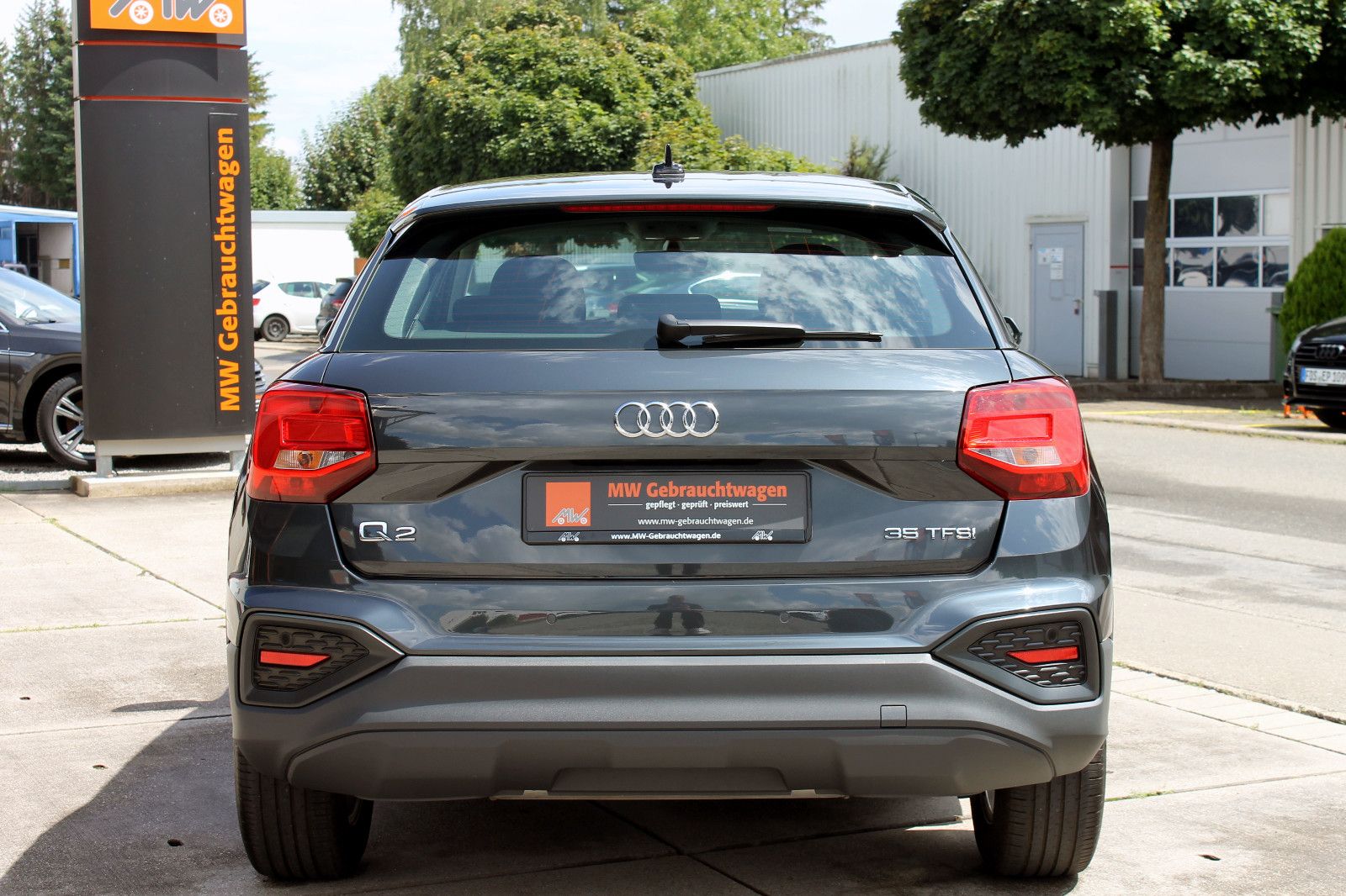 Fahrzeugabbildung Audi Q2 35 TFSI DSG ACC LED NAVI PDC SHZ DAB BT