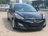 Hyundai i30 CW 1.6 CRDi 81kW  - Hyundai i30 aus 2012 mit Diesel-Antrieb: Kombi