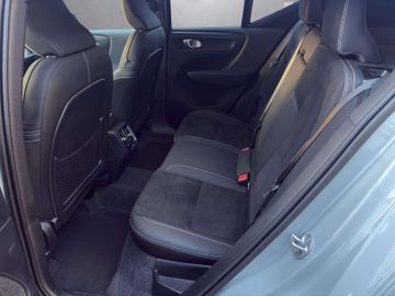 Volvo XC40 Plus Dark 2WD