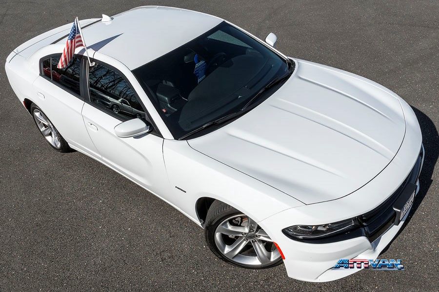 Fahrzeugabbildung Dodge Charger RT 5.7 V8 HEMI 20 Zoll Sitzheizung