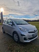 Toyota  Verso-S 1.3 VVT-i. 6-Gang. Rf.Kamera - silberne Toyota Verso-S