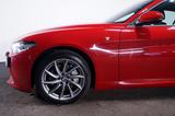 Alfa Romeo Giulia 2.0 Turbo TI Q4 AT8*Assistenz-P*Bi-Xenon* - Alfa Romeo Giulia mit Benzin-Antrieb