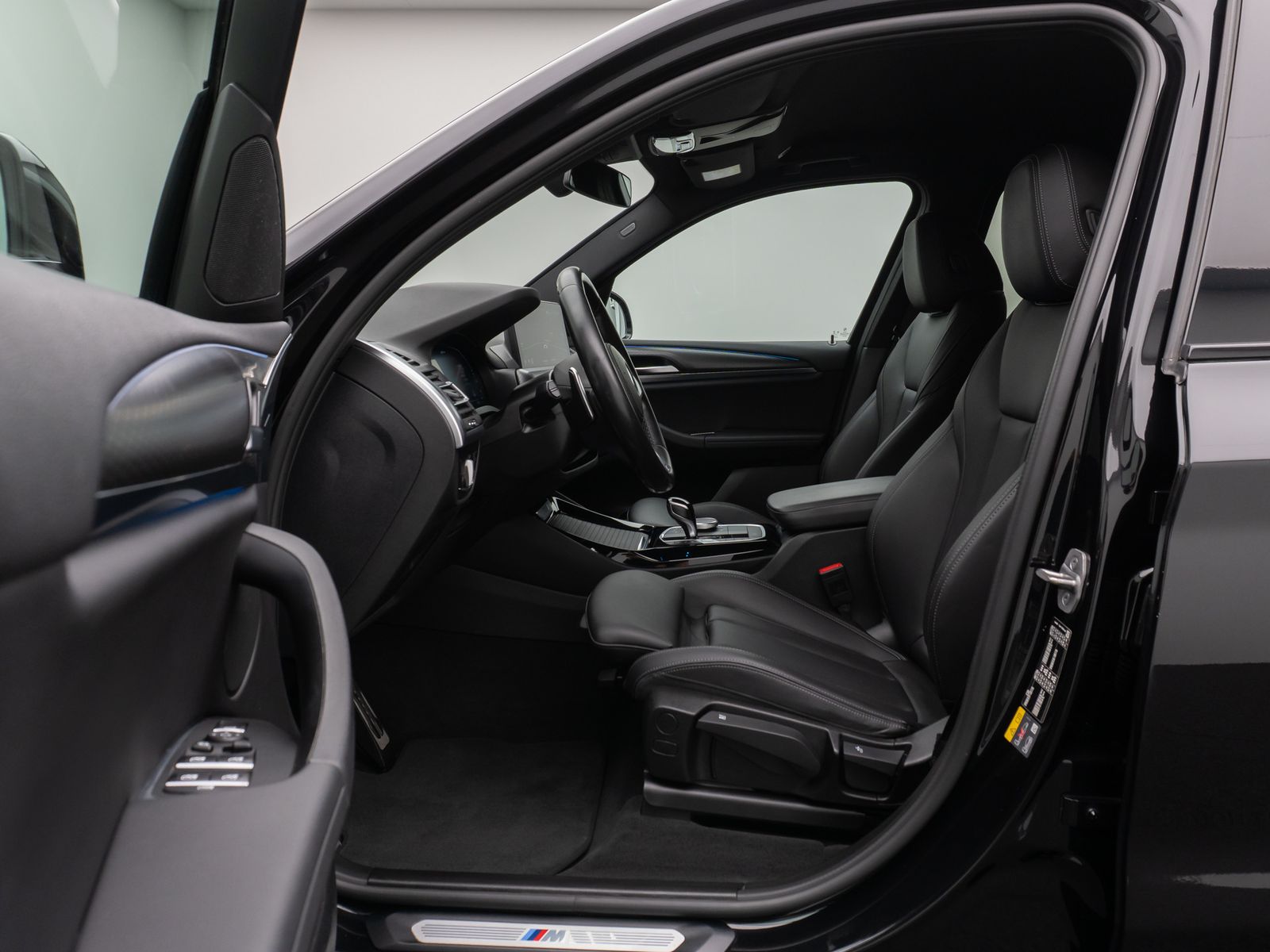Fahrzeugabbildung BMW X3 xD30e M Sport 360°DAB HiFi Komfort AHK 20Zoll
