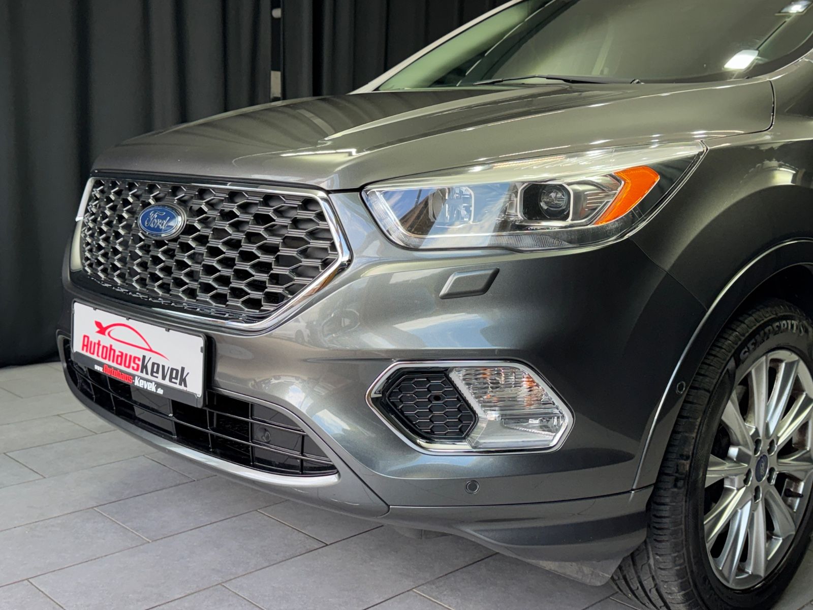Fahrzeugabbildung Ford Kuga Vignale|SONY|AHK|NAVI|LEDER