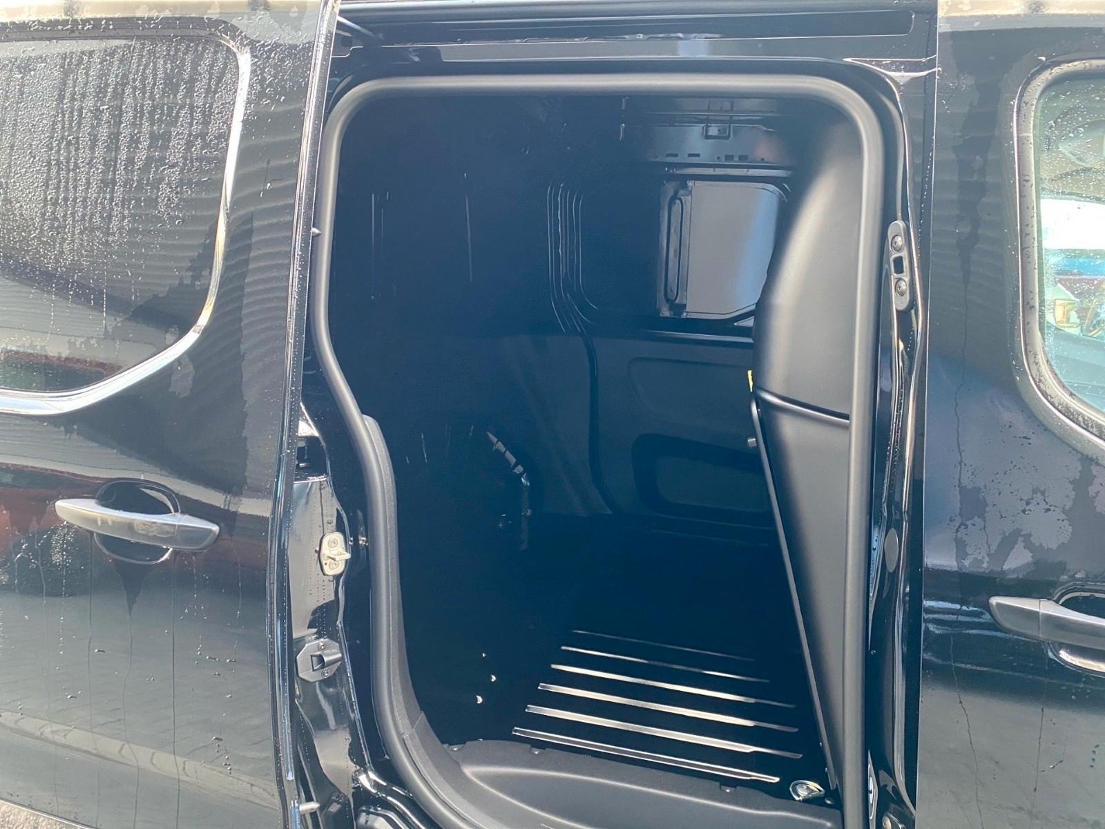 Citroën Berlingo Kasten L1 SItzhung, Navi, Innenspiegel