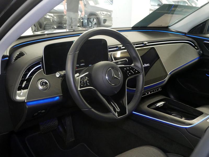 Mercedes-Benz E 220 d T // AVANTGARDE AHK DISTR KAMERA SPUR