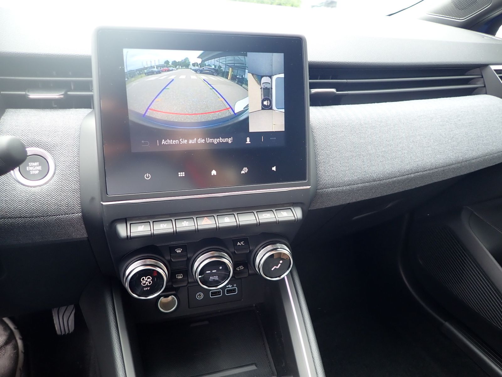 Fahrzeugabbildung Renault Clio Techno E-Tech Full Hybrid 145/GJR/NAVI/