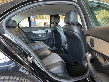 Mercedes-Benz C180 CGI Limousine Avantgarde*NAVI*LED*TEILLEDER