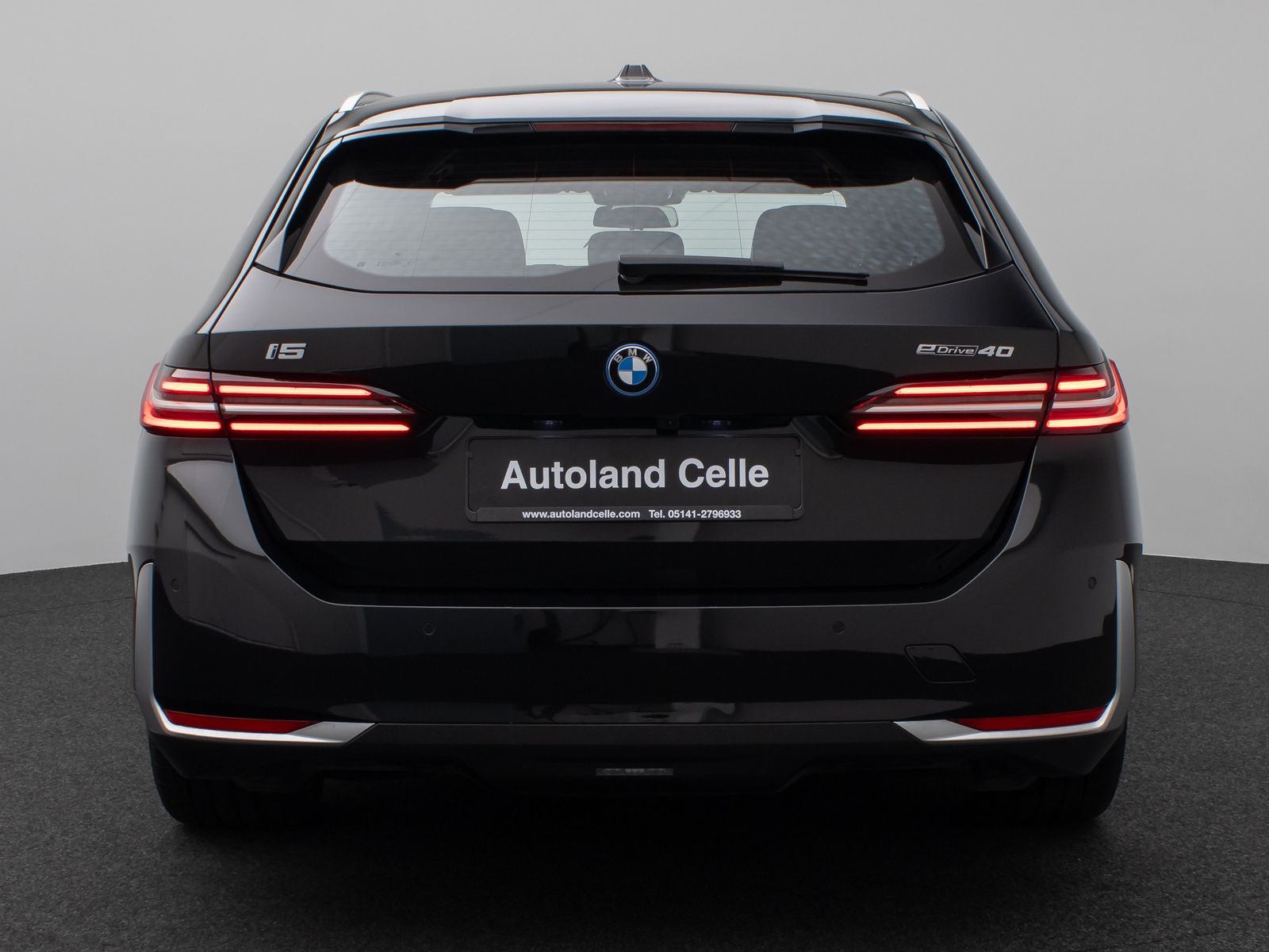 Fahrzeugabbildung BMW i5 eD40 360°HUD DAB B&W ACC 4xKlima Sport 19Zoll