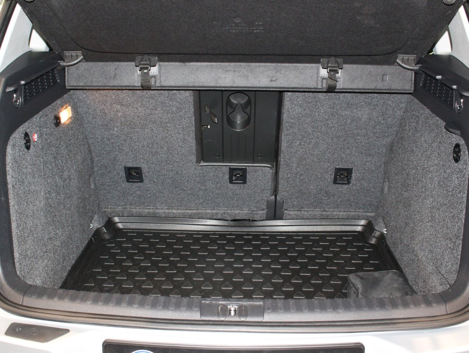 Fahrzeugabbildung Volkswagen Tiguan Sport & Style BMT 4Motion R Line*TOP