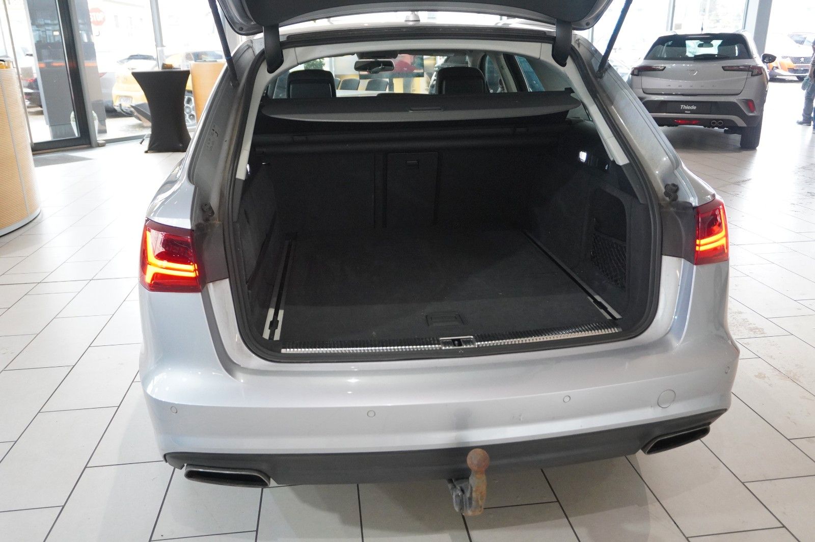 Fahrzeugabbildung Audi A6 Avant 2.0 TFSI QUATTRO NAVI/LED/KAMERA/SH/TÜV