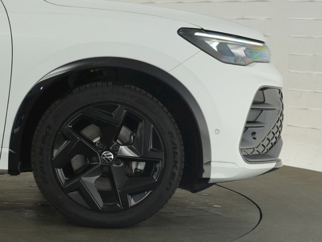 Tiguan R-LINE TDI DSG+AHK+NAVI+SCHIEBEDACH+LED M