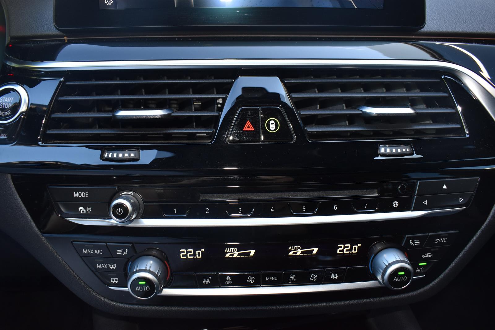 BMW 520i Touring Head-Up HiFi LED WLAN RFK Shz PDC