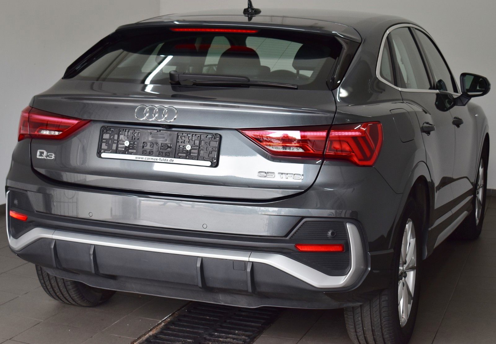 Fahrzeugabbildung Audi Q3 Sportback 35 TFSI S line,Leder,Navi,LED,Kamer