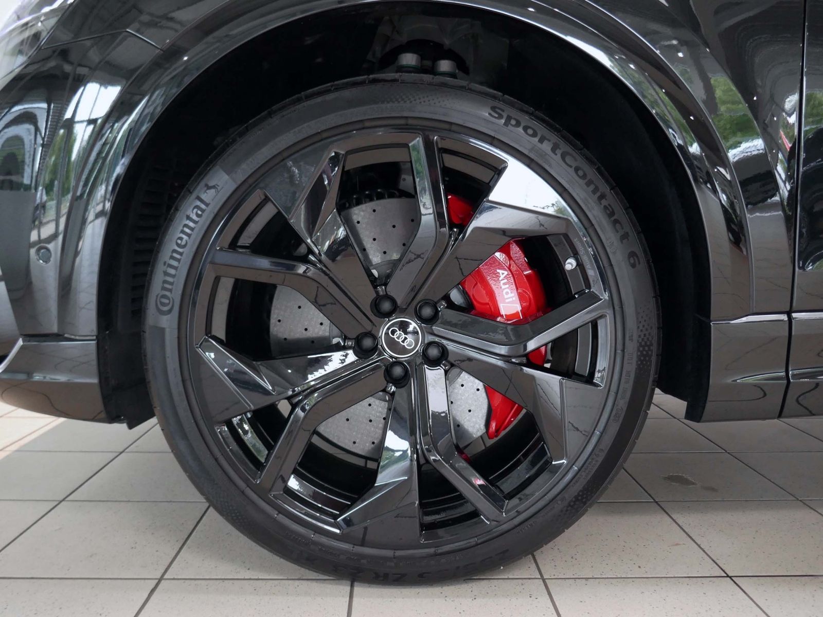 Fahrzeugabbildung Audi RS Q8 quattro 4.0 V8 441 kW | LED RFK AHK Navi