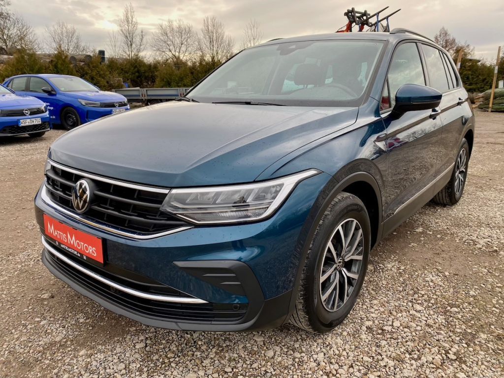 Fahrzeugabbildung Volkswagen Tiguan 1.5 TSI Life AAC NAVI SHZ PDC MASSAGE