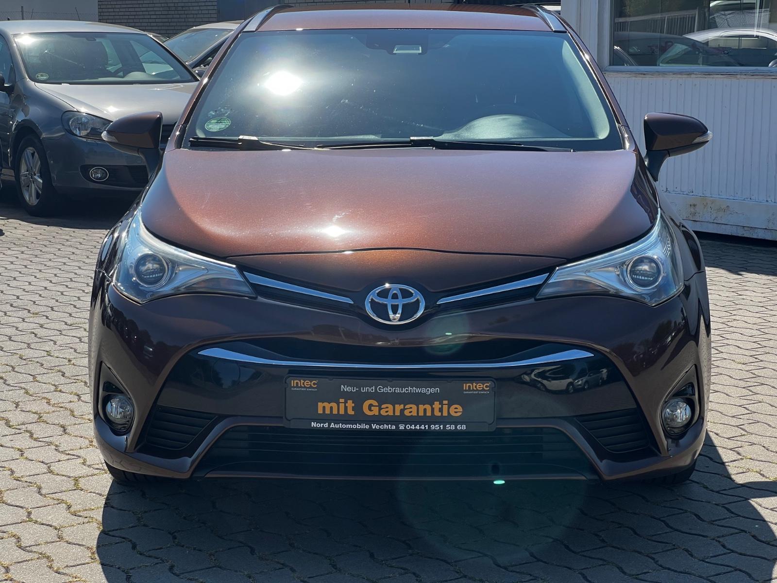 Toyota Avensis 2015 — photo 6