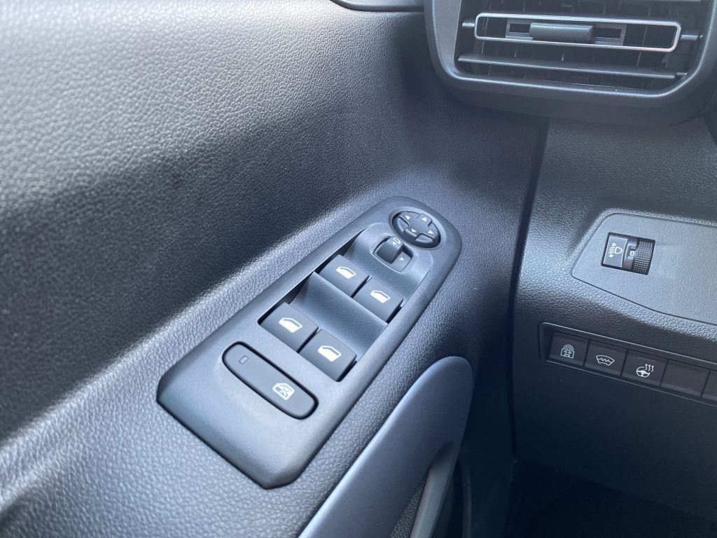 Fahrzeugabbildung Citroën Berlingo M Diesel 130 Automatik MAX XTR*ACC*Wint