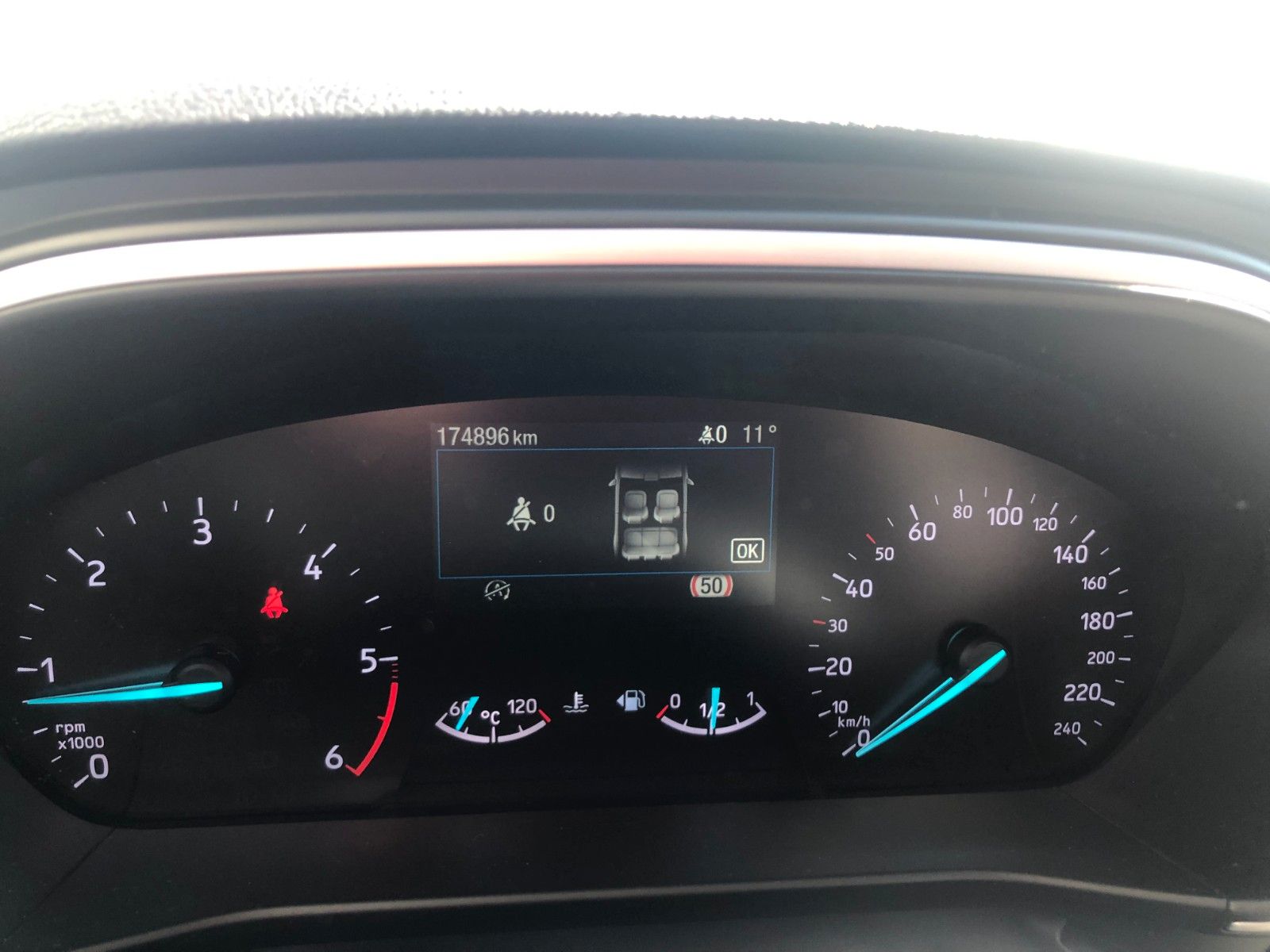 Fahrzeugabbildung Ford Focus Turnier Cool & Connect