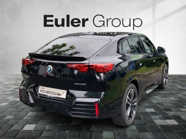 BMW iX2 - Bild 4
