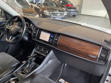 Skoda Kodiaq Scout 4x4 *2. Hand*Panorama*360°-Kamera*