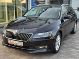 Skoda Superb Combi 2.0 TDI DSG Style*Bi-Xenon*CarPlay* - Skoda: Schwarz