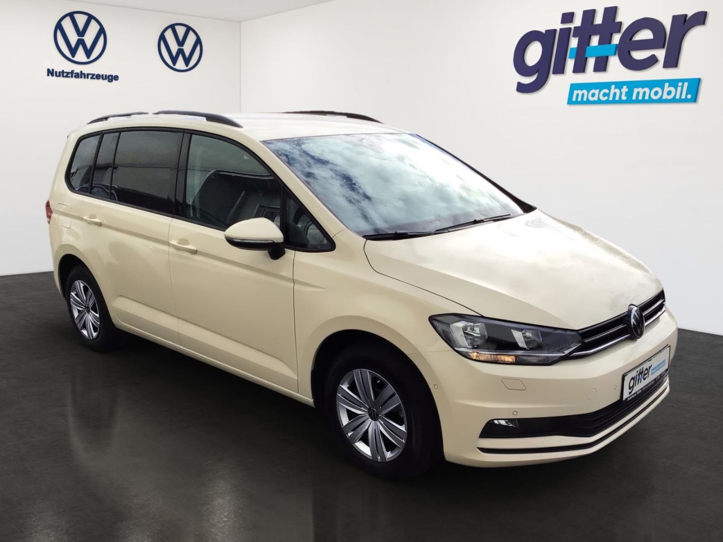 Volkswagen Touran Taxi 2.0 TDI ''First Edition'' Apple CarP imagem 2