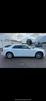 Chrysler Crysler 300c Diesel bitte keine Mail - Chrysler in Aachen