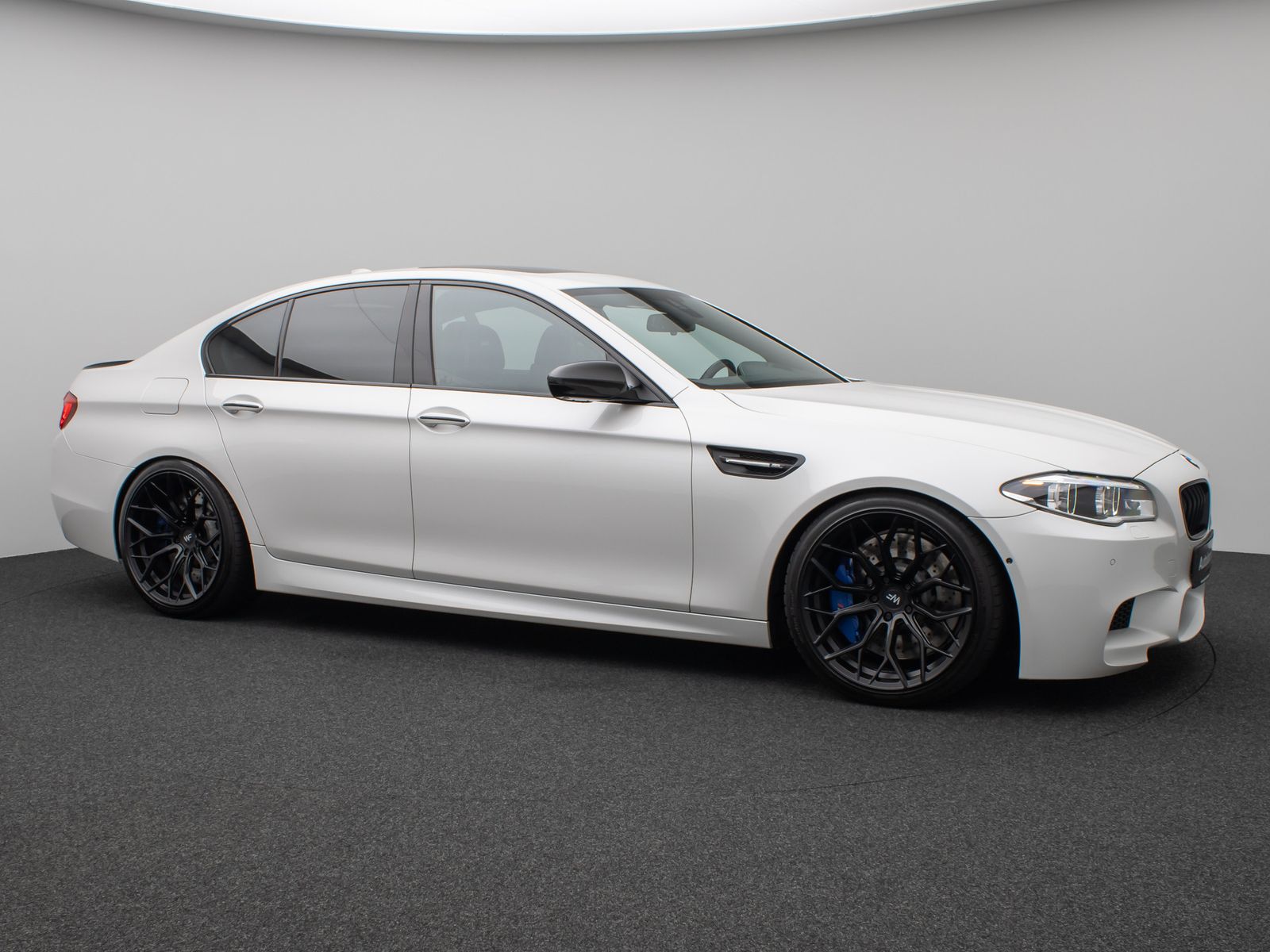 Fahrzeugabbildung BMW M5 Competition Edition 1/200 360°HUD B&O SoftCl