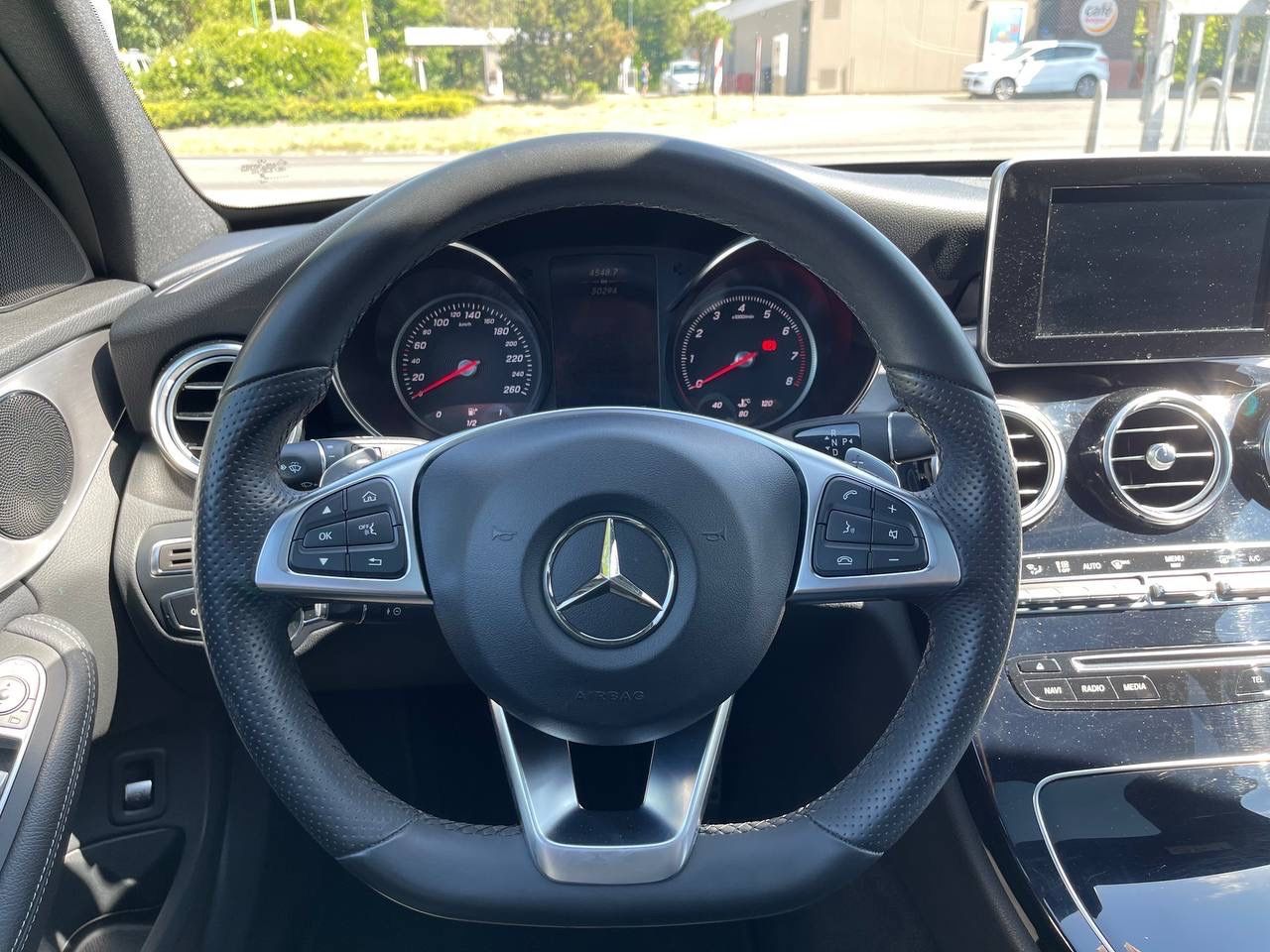 Fahrzeugabbildung Mercedes-Benz C 250 CGI T AMG*Panorama*Totwinkel*AHK*Kamera*