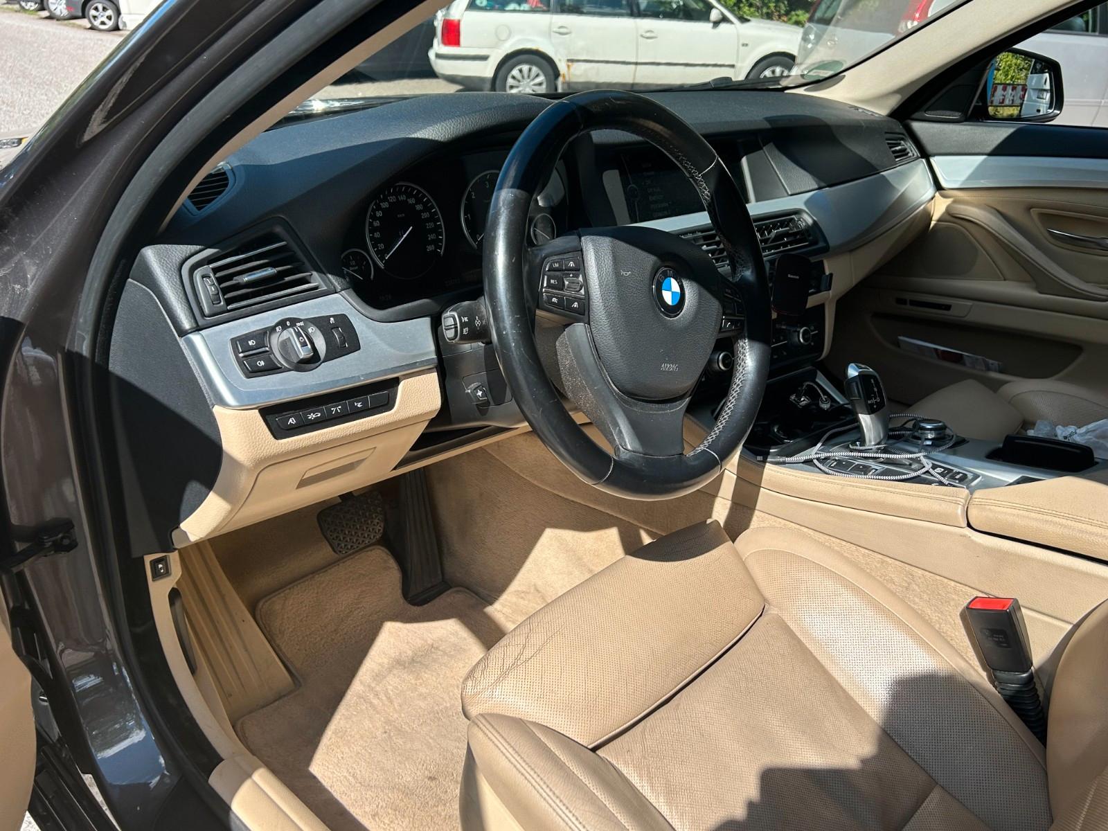 BMW 530d Touring HUD ACC Comfort Massagesitze