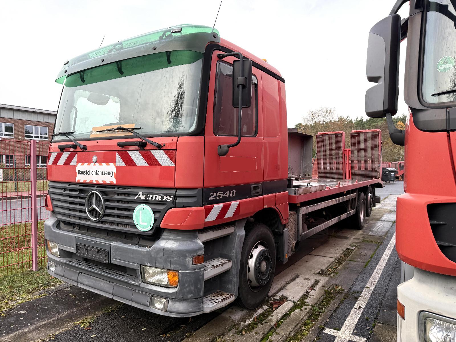 Mercedes-Benz Actros 2540L* 6x2* Maschinen Transport