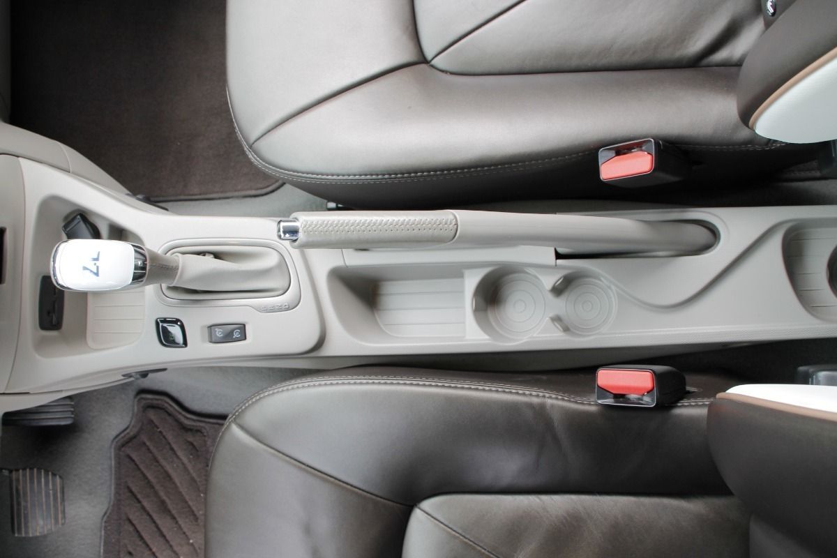 Fahrzeugabbildung Renault ZOE LIFE Batteriemiete Option auf BOSE-Paket