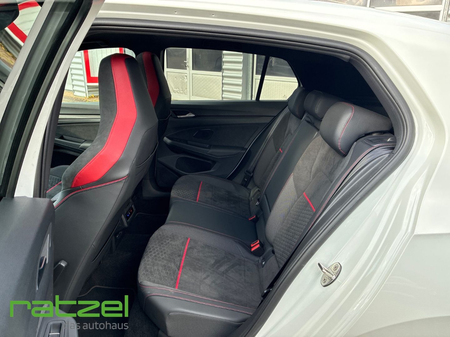 Fahrzeugabbildung Volkswagen Golf GTI 2.0 TSI Clubsport Pano RFK Har/Kar Akra