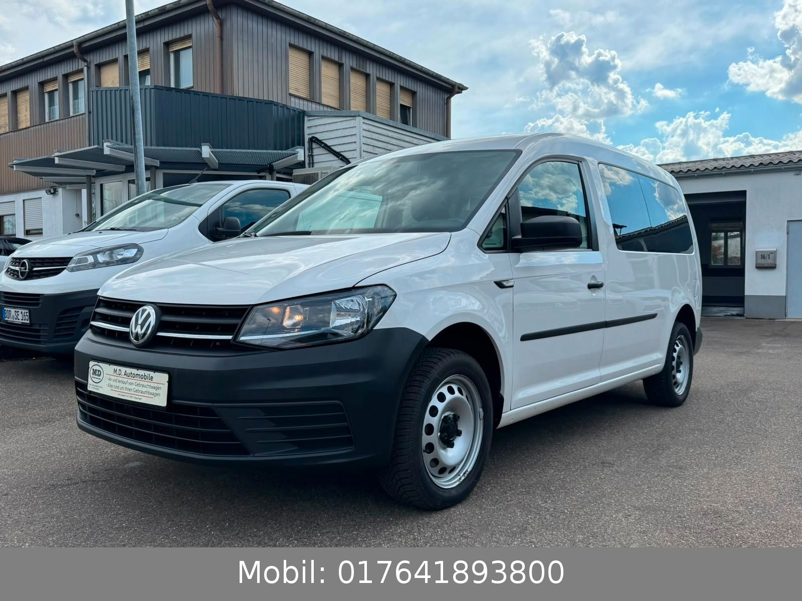 VW Caddy Maxi 5 Sitze *KLIMA*NAVI*PDC*AHK*ACC*