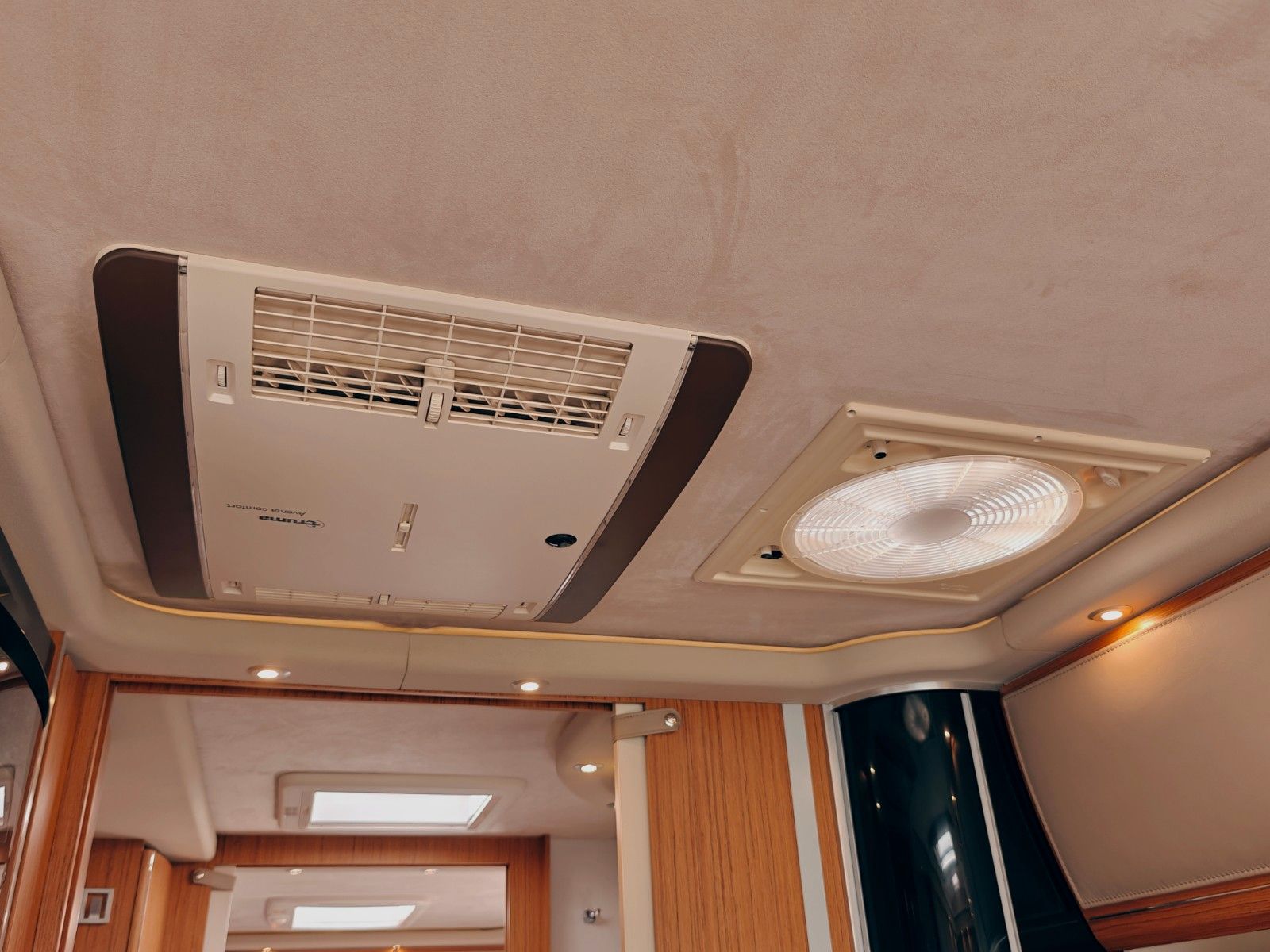 Fahrzeugabbildung Concorde CHARISMA III 900 M - EUROCARGO - VIELE EXTRAS!