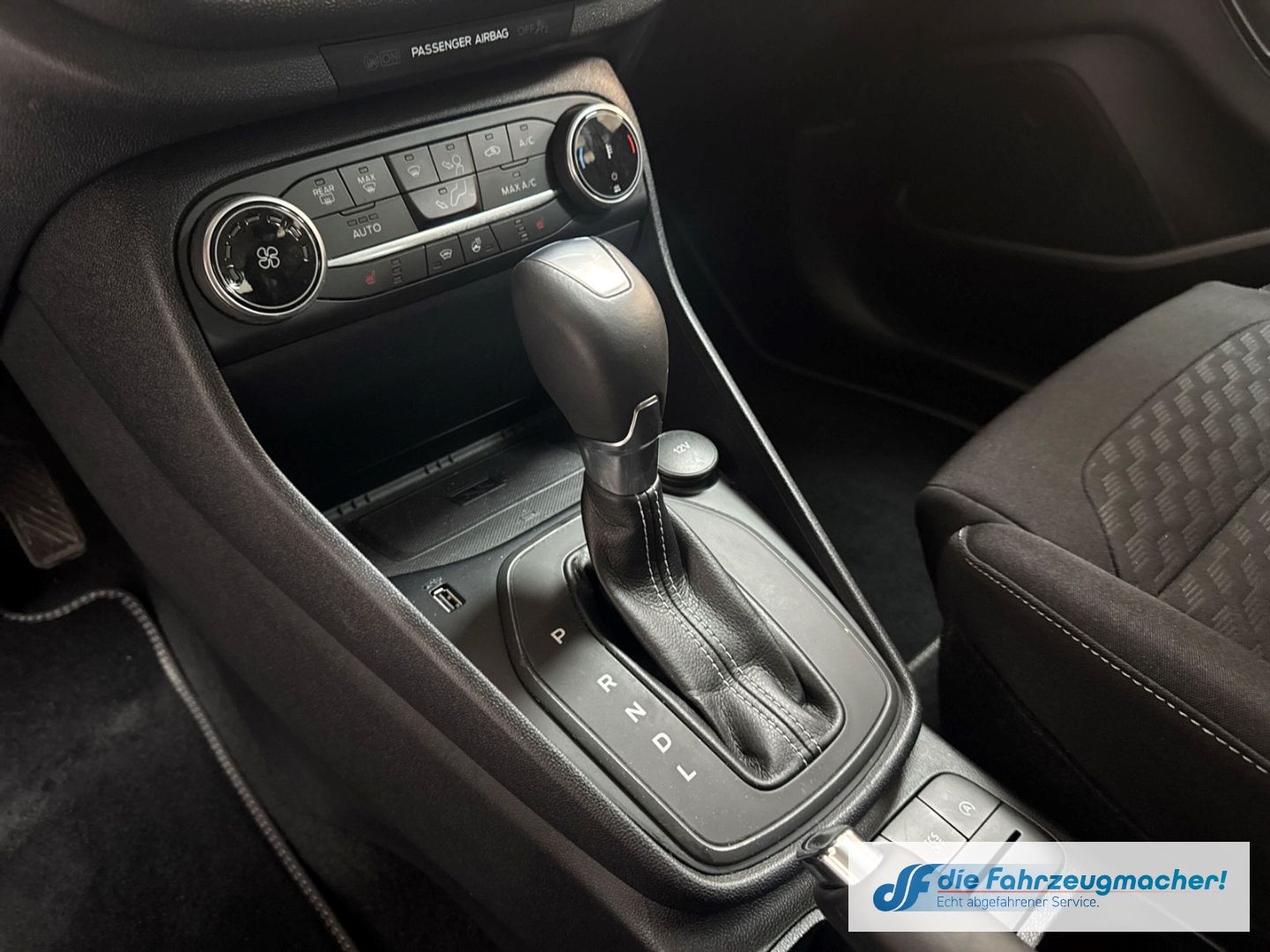Fahrzeugabbildung Ford Fiesta Titanium 1.0 EcoBoost M-Hybrid EU6d Navi
