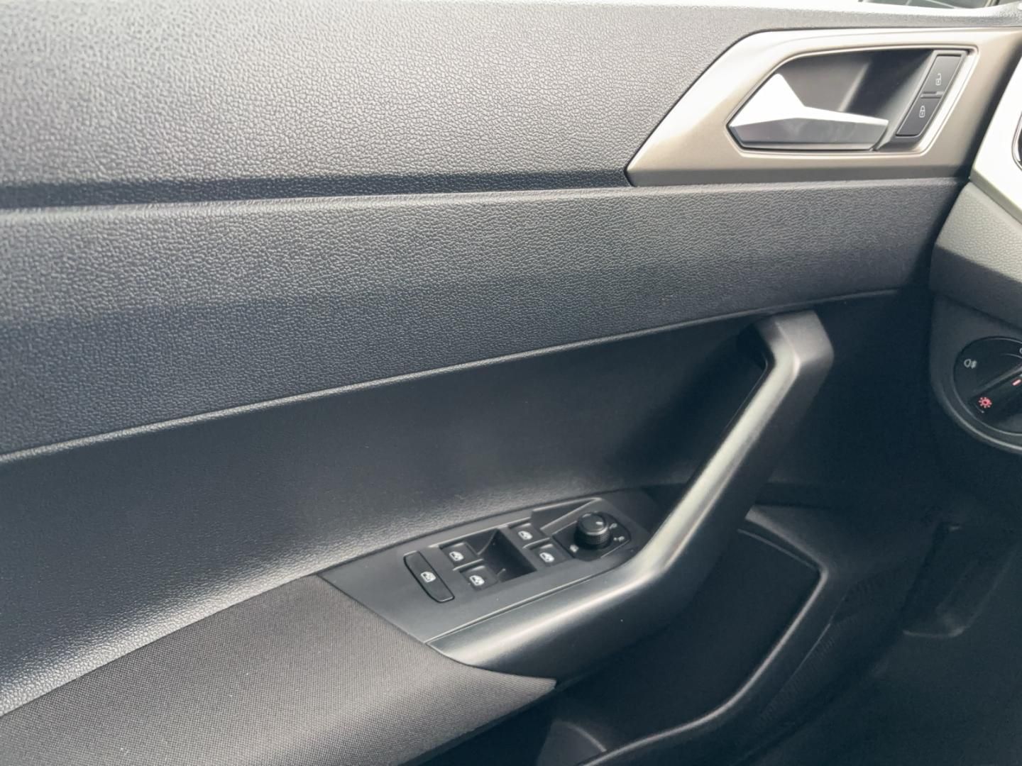 Fahrzeugabbildung Volkswagen Polo Comfortline ,DSG,Keyless,GJR,Klima,Navi,uvm