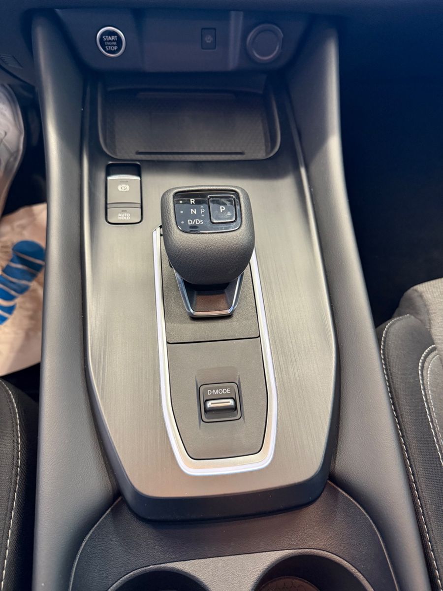 Fahrzeugabbildung Nissan Qashqai N-Connecta 1.3DIG-T Business Technologie