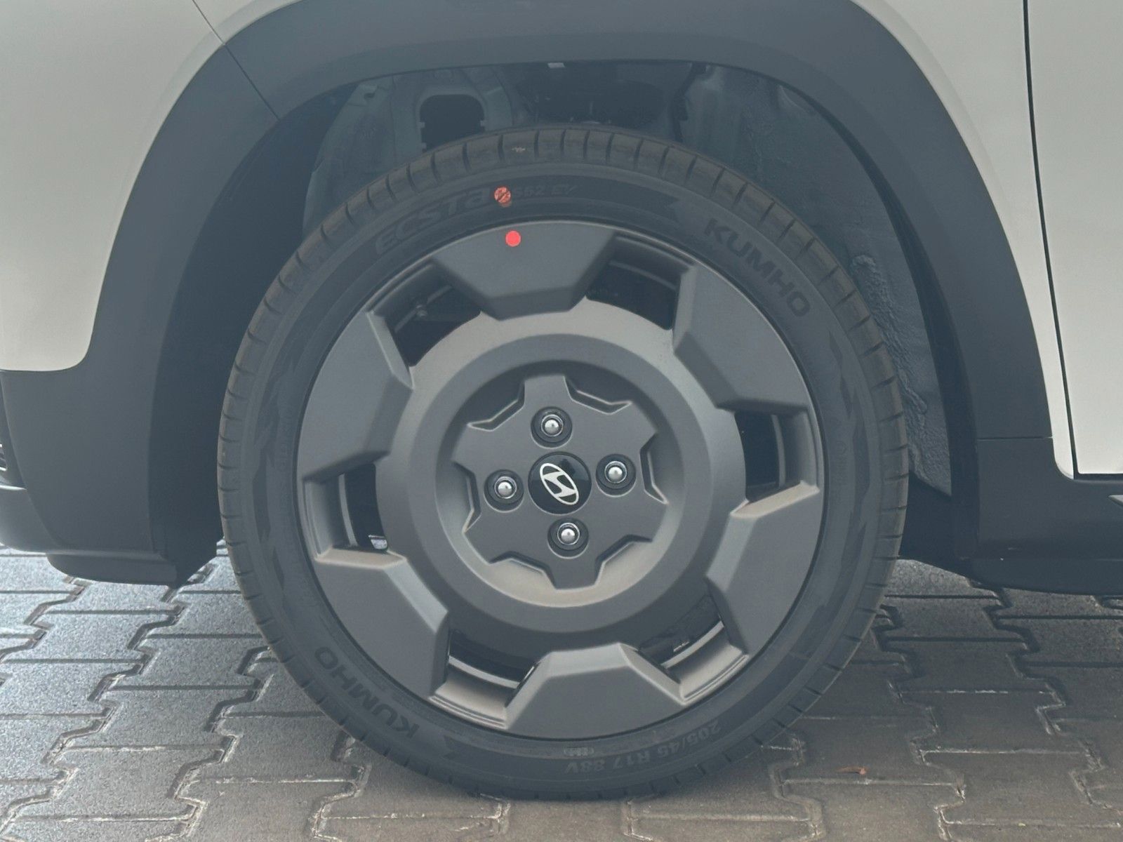 Fahrzeugabbildung Hyundai INSTER Cross 49kWh  Navi/SHZ/Effizienz-Paket!