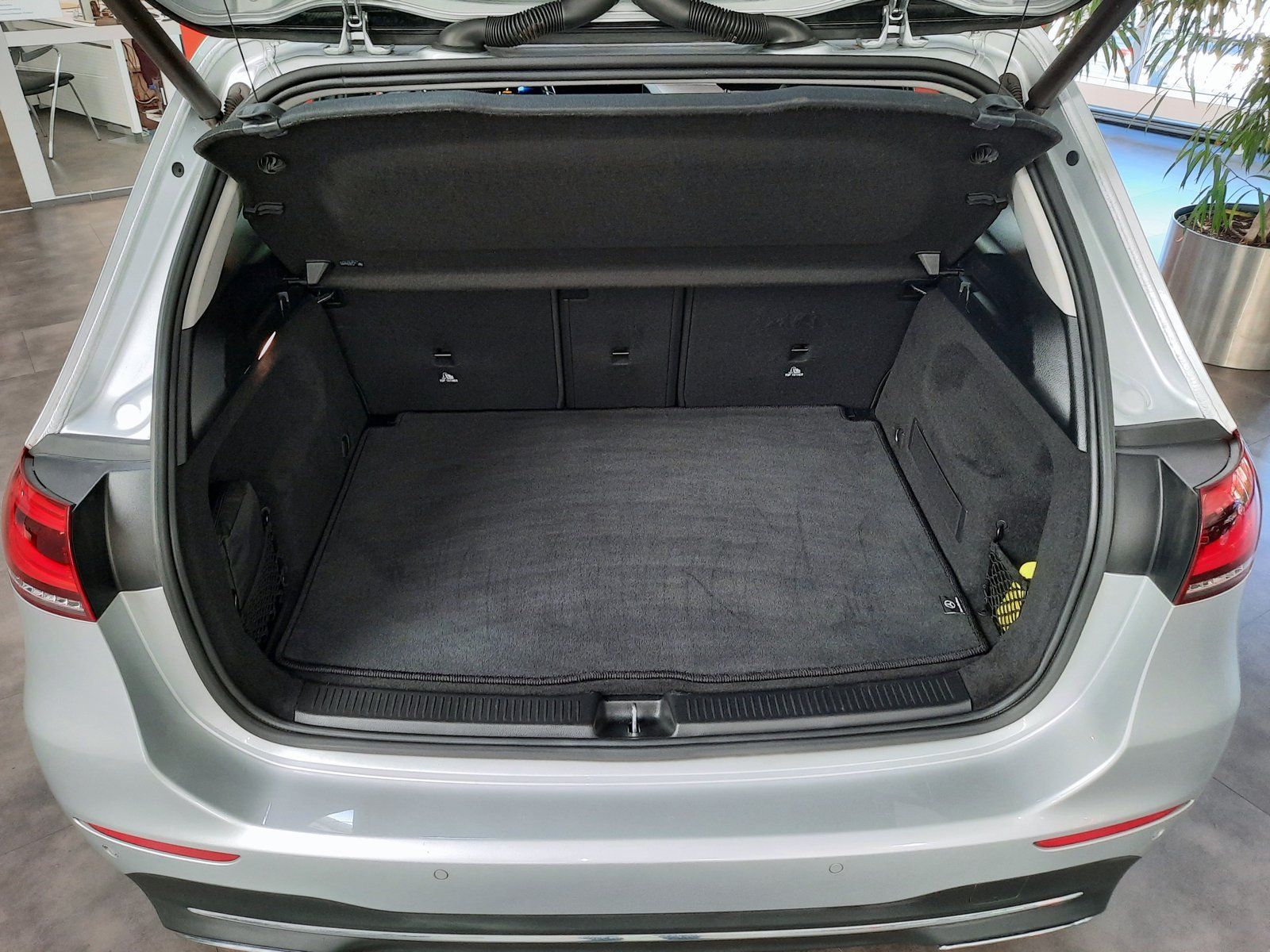 Fahrzeugabbildung Mercedes-Benz B 220 4Matic DSG *Navi*Assist*Cam*Tempomat*LED*