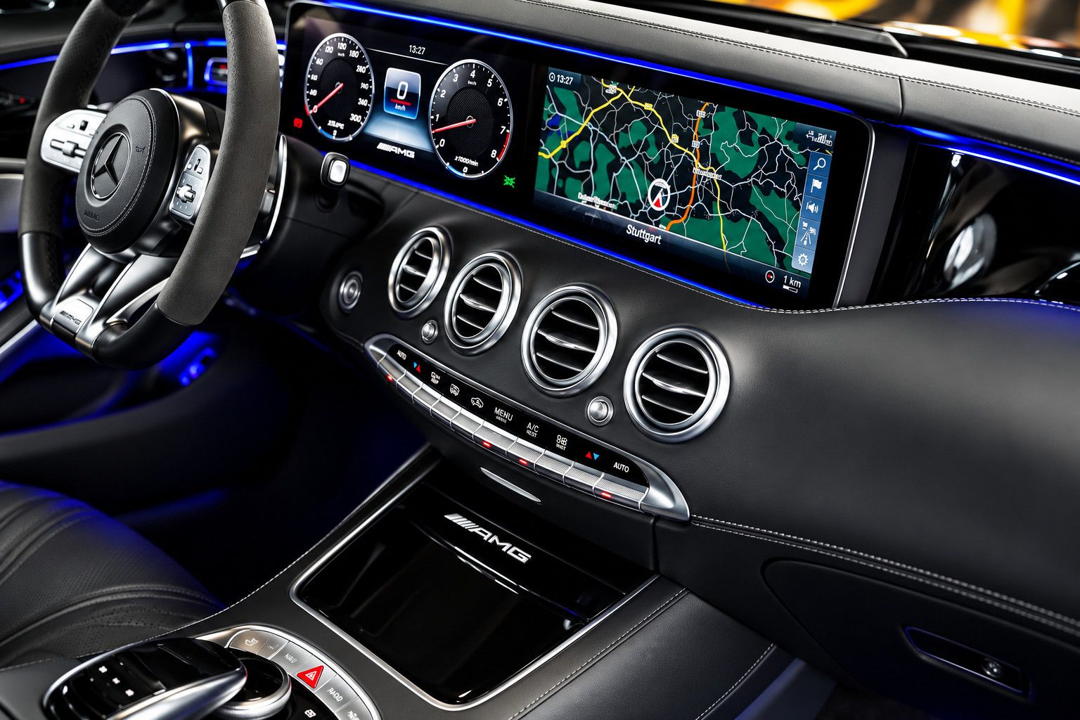 Fahrzeugabbildung Mercedes-Benz S S 63 AMG 4Matic *Pano*Designo*Ambiente*Carbon*